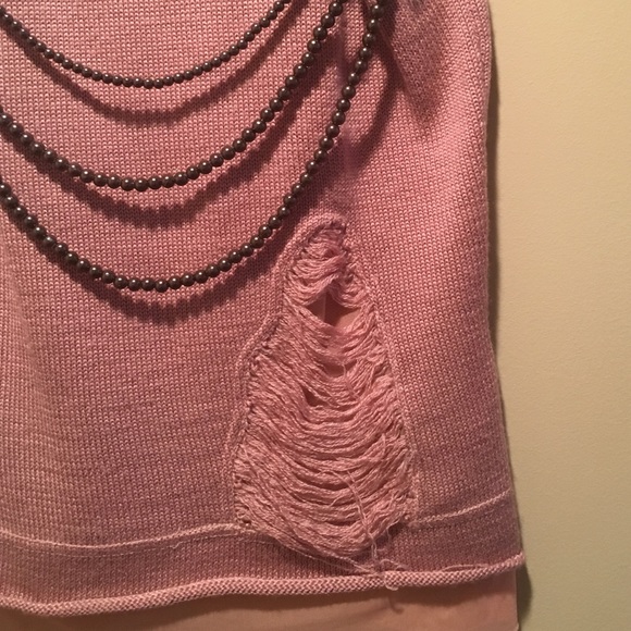 Amazing sweater. - Picture 3 of 4