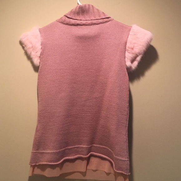 Amazing sweater. - Picture 4 of 4