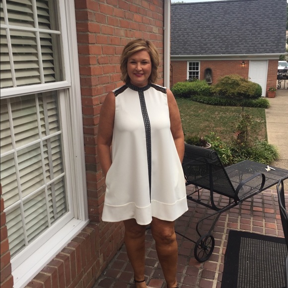 Meet your Posher, Lorrie - Picture 1 of 1