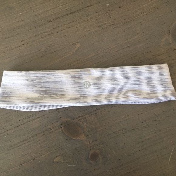 White head lulu lemon headband