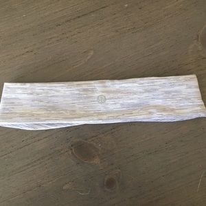 White head lulu lemon headband