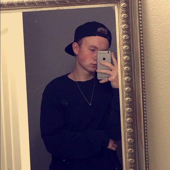 Meet your Posher, Garrett - Picture 1 of 1