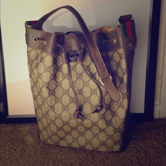 AUTH vintage Gucci bucket bag