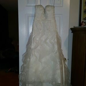 Wedding dress hi-low