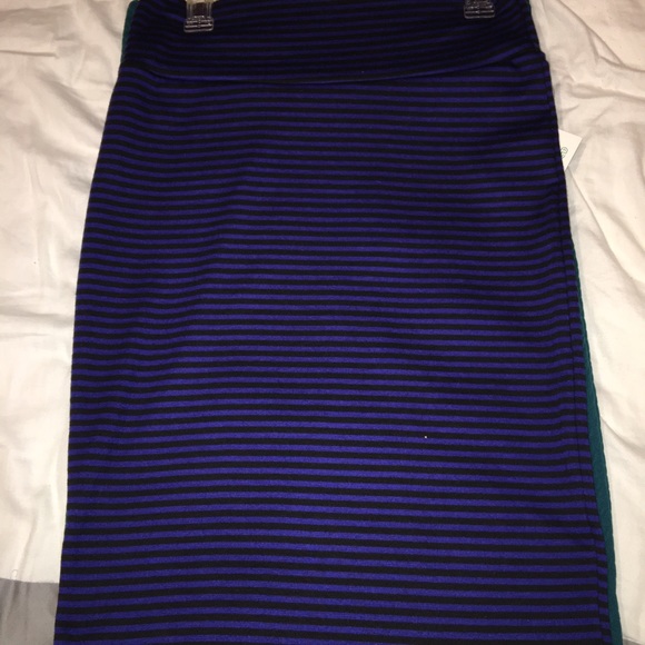 LuLaRoe Cassie skirt