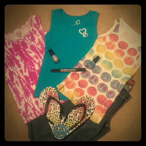 Bundle of 3 Girls Tanks - 10/12