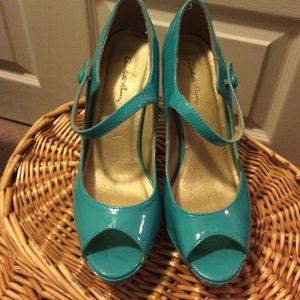 Teal Heels
