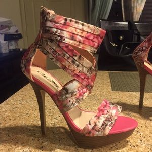 Strappy Open Toe Sandal Heels ✨make an offer✨