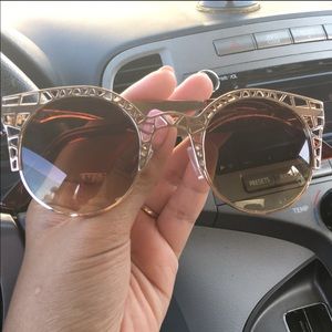 Cat eye sunnies