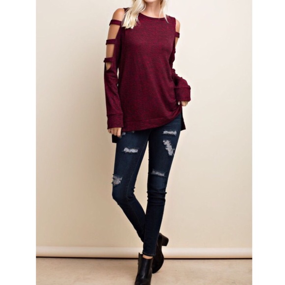 🌺❗️LAST❗️Burgundy cold shoulder sweater top - Picture 2 of 4