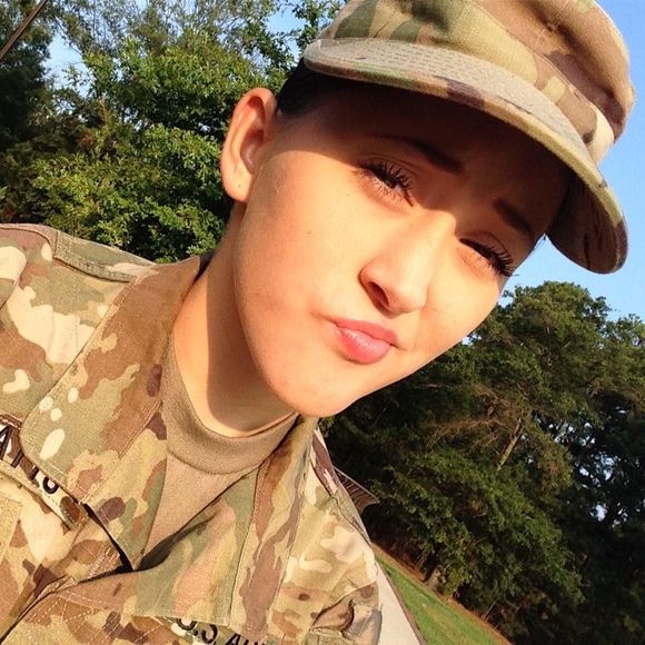 Meet your Posher, Devanna - Picture 1 of 1