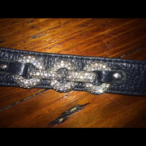 Rhinestone black leather bracelet - Picture 2 of 4