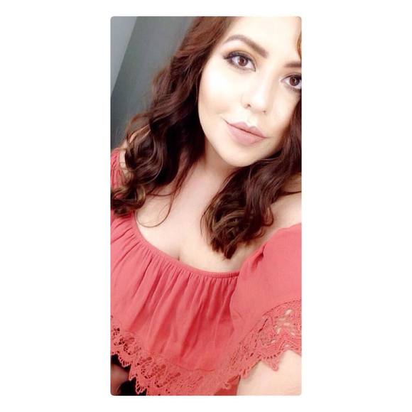 Meet your Posher, Madalyn