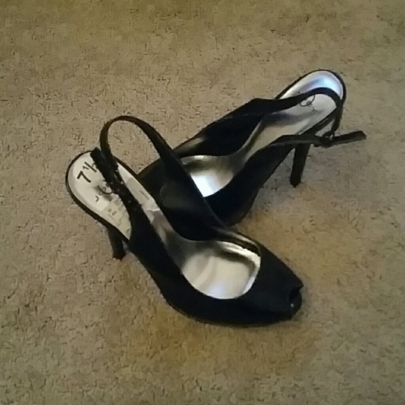 Joey Black heels