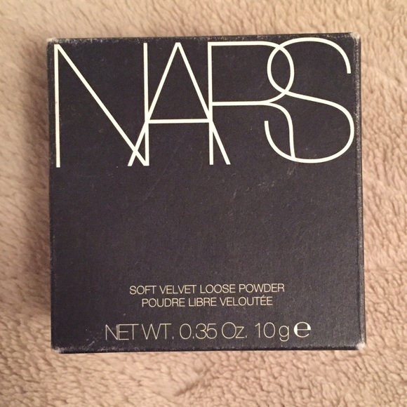 NARS Soft Velvet Loose Powder (Flesh)