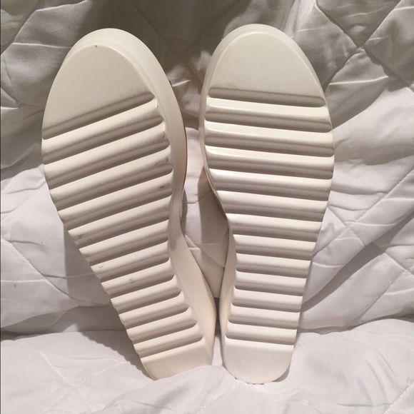 Gold wedge slides - Picture 2 of 3