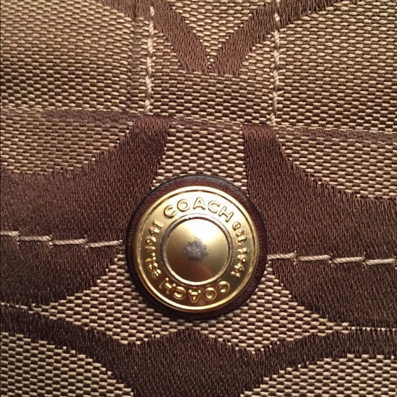 💯% authentic coach purse - Picture 2 of 4