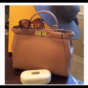 Authentic Chloe sunglasses Authentic Chloe sunglasses