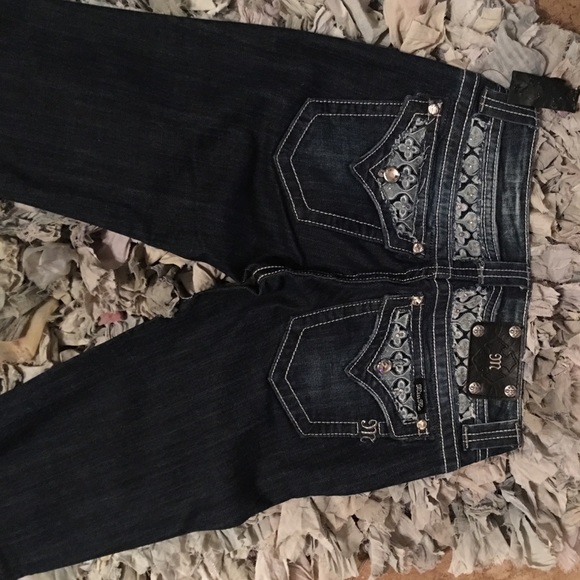 NWT Miss Me Jeans, size 28, super cute💙