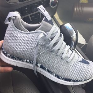 Meet your Posher, Harrison