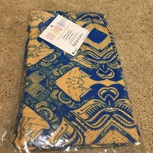 LuLaRoe Tall and Curvy Legging
