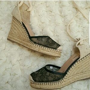 NWT VALENTINO Garavani Wedge Espadrille