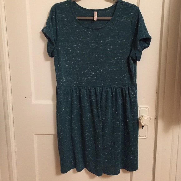 Xhilaration Dresses & Skirts - Xhilaration Green Short Sleeve Dress