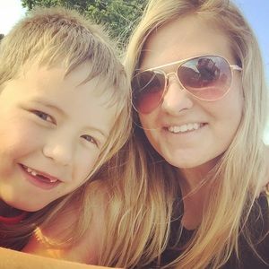 Meet your Posher, Laura