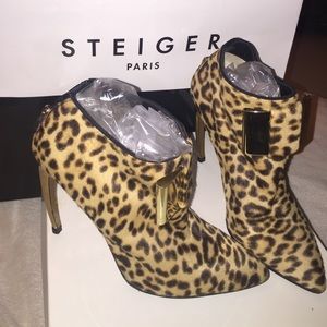 Disco Steiger by Walter Steiger..Paris. NWOT.