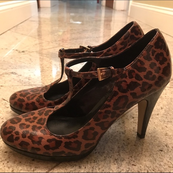 Stunning leopard leather Franco Sarto shoes