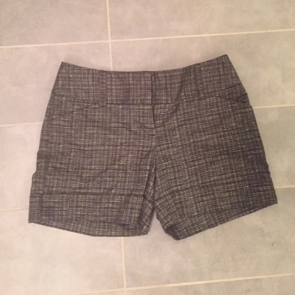 Express Shorts - Picture 1 of 4