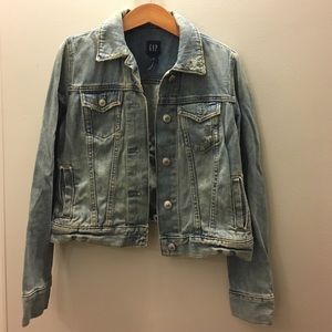 Distressed light wash jean jacket