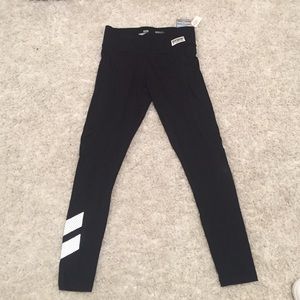 Victoria secret ultimate yoga legging