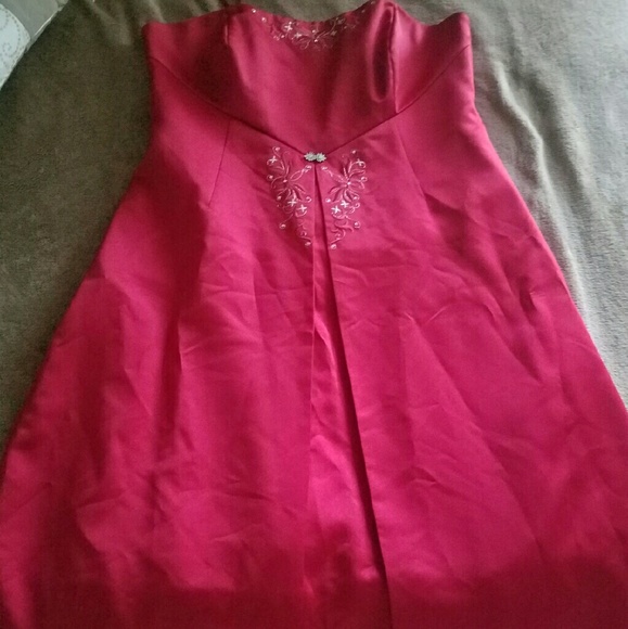 NWOT Gorgeous Candy Apple Red gown David's Bridal - Picture 1 of 4