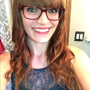 Meet your Posher, Laura