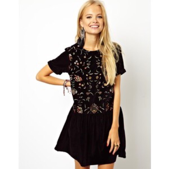 📢1HRSALE | ASOS Velvet Embroidered Dress 🍁🍂
