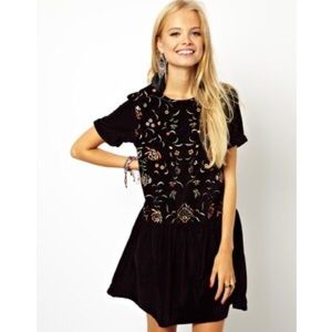 📢1HRSALE | ASOS Velvet Embroidered Dress 🍁🍂