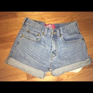 Levi jean shorts