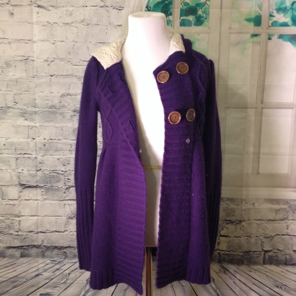 Sweaters - Cute and warm long purple sweater with hood