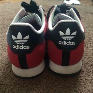 Adidas samoa's shoe