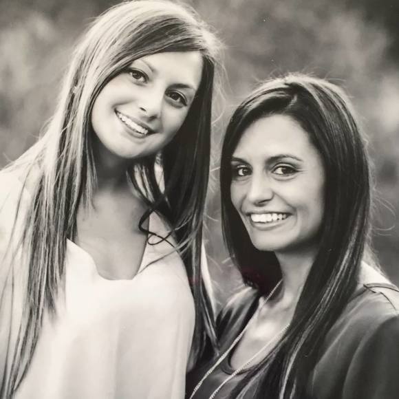 Meet your Posher, April - Picture 1 of 1