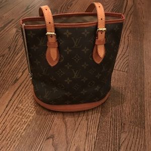 Louis Vuitton Petit Bucket handbag