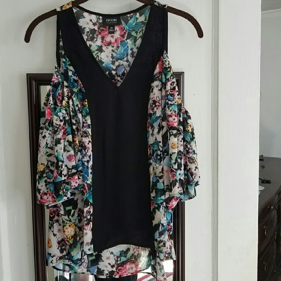 womans cold shoulder blouse