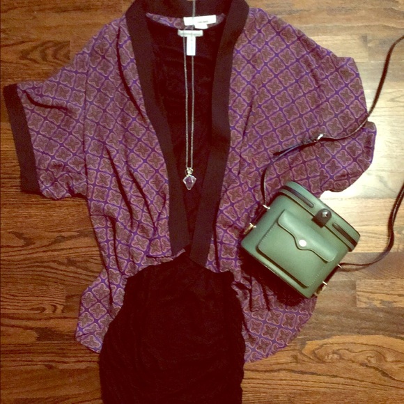 ⚫️Sans Souci Kimono Wrap - pristine condition