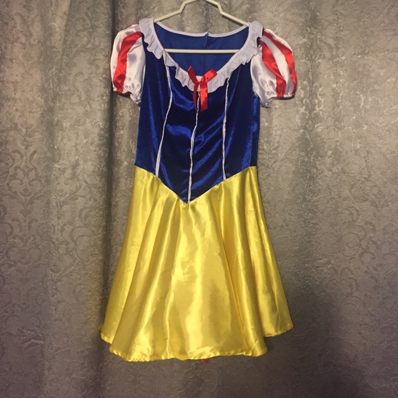 Snow White costume dress