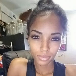 Meet your Posher, Kori