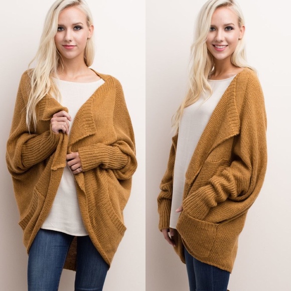 Sweaters - 💜MEGA SALE💜 CAMEL CARDI