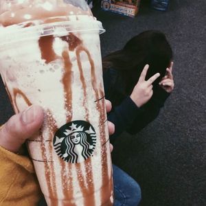 Meet your Posher, Lina