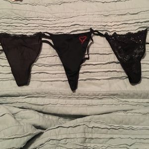 Victoria's Secret black v-strings