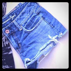 Who wears short Shorts!?